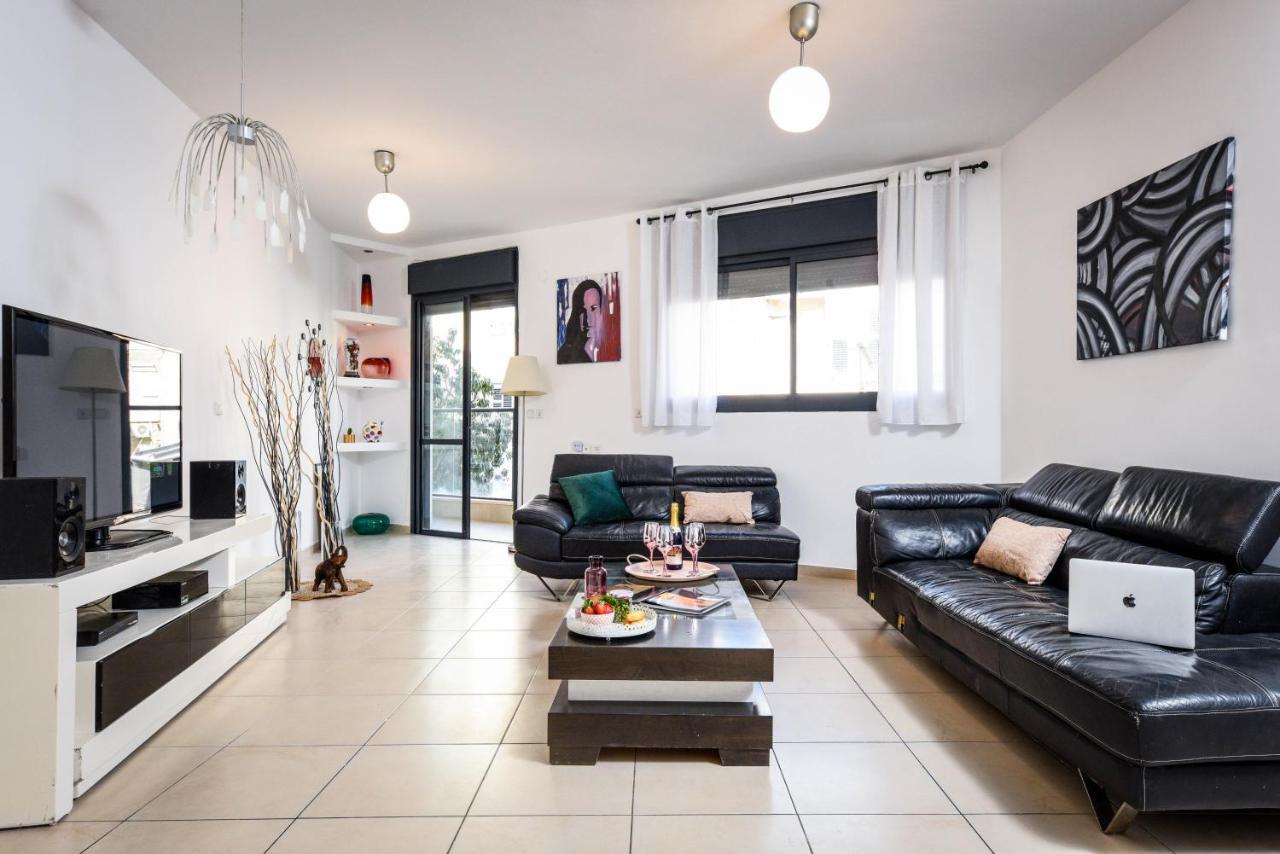 Stunning 2Br Apt W Balcony In City Center By Sea N' Rent Tel Aviv Luaran gambar